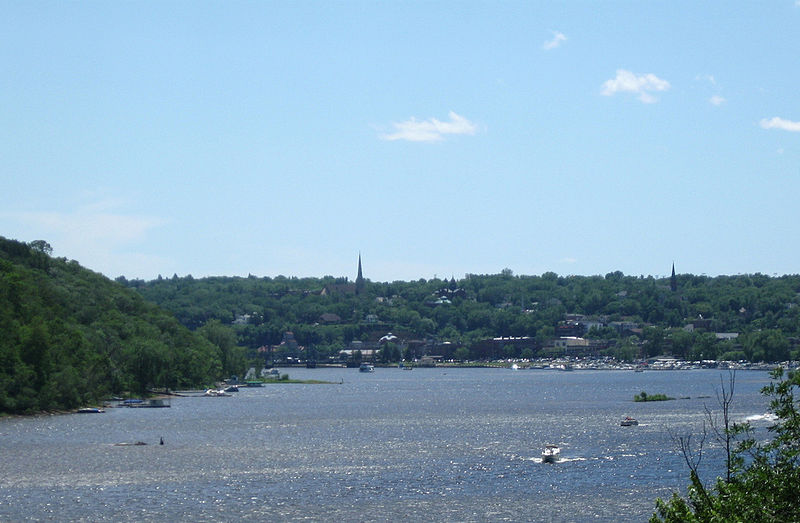 Overlook_over_St._Croix (Adamsfelt)
